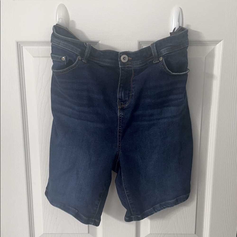Torrid short